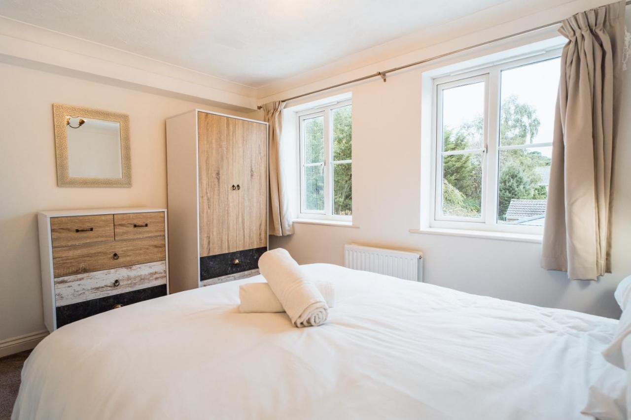 הוילה Canford Magna Beautiful Town House With Private Garden And Patio מראה חיצוני תמונה